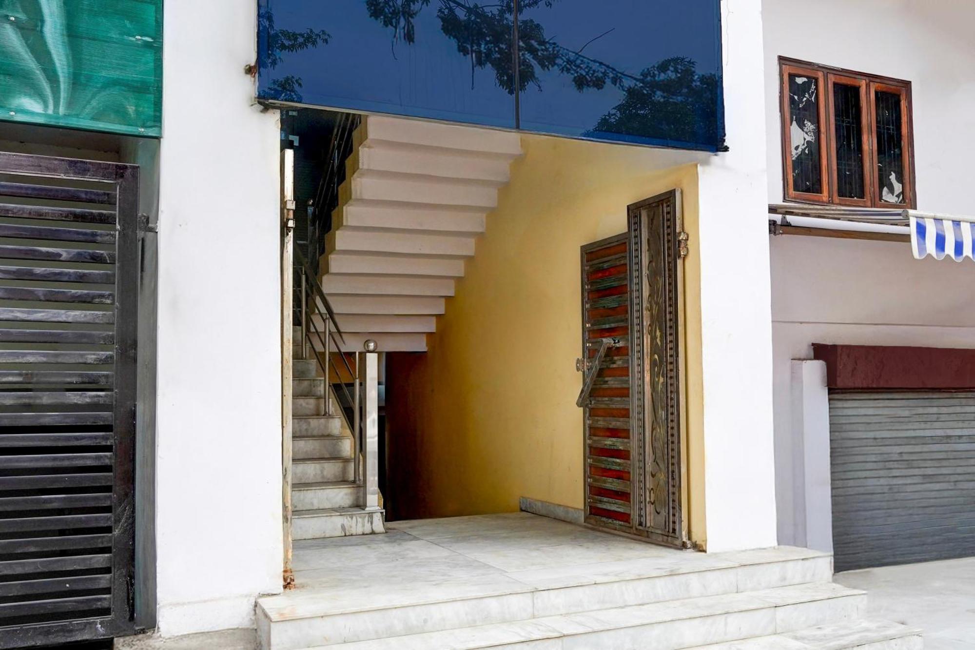 Super Collection O Govind Vihar Matiyari Formerly Saffron Chinhat Buitenkant foto
